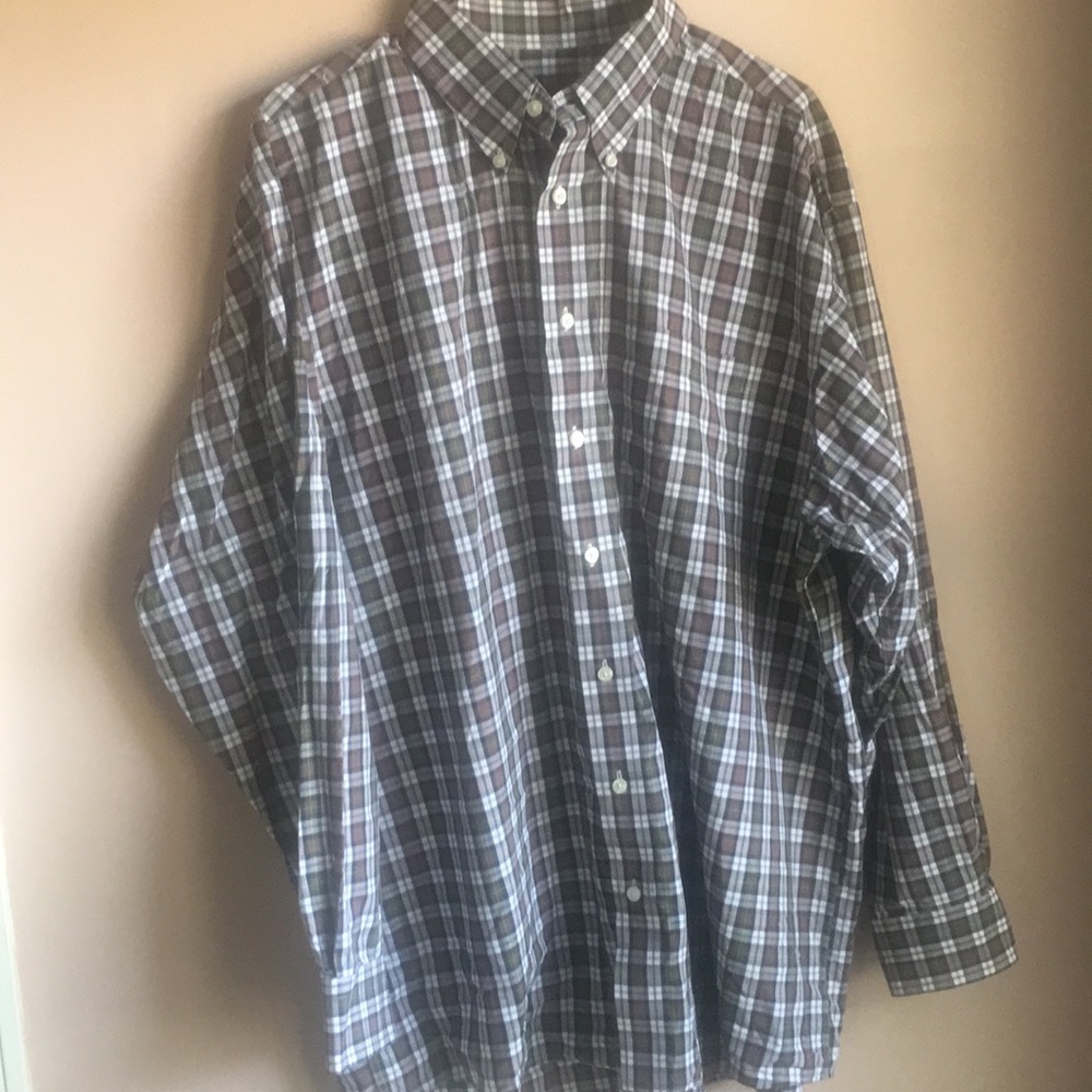 Jos A Bank Men’s Button Down Shirt